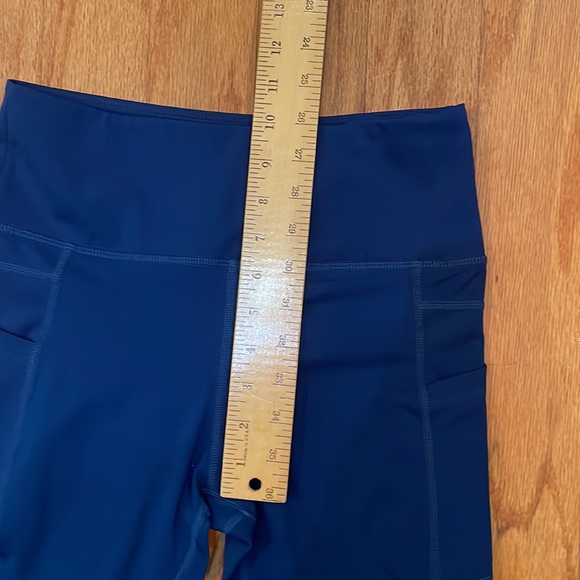 ZYIA Woman’s Leggings Size 6-8 Blue Pockets - Picture 7 of 9